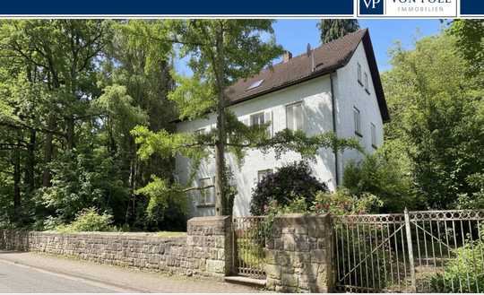 Charaktervolles Einfamilienhaus mit großem Garten in exponierter Lage von Annweiler
