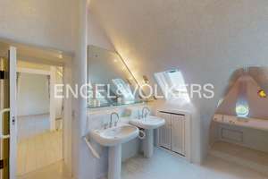 Tolle Penthouse-Wohnung direkt am Marktplatz in Wiesbaden – Die vollständige Adresse der Immobilie erhältst du vom Anbieter., 65183 Mitte, Wiesbaden – Vorschaubild 13