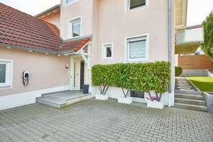 !! Hier haben Sie Platz !! Großes Einfamilienhaus in Ruhiger Siedlungslage nahe Landshut !! – Die vollständige Adresse der Immobilie erhältst du vom Anbieter., 84036 Kumhausen – Vorschaubild 2