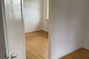 Helle 2-Zimmer-Altbauwohnung mit Loggia, Dielenboden & großer Wohnküche – Hindenburgstraße 53, 42117 Elberfeld West, Wuppertal – Vorschaubild 4