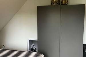 sanierte 2-Zimmer-Dachgeschosswohnung, EBK, Sonnenbalkon – Die vollständige Adresse der Immobilie erhältst du vom Anbieter., 50858 Lövenich, Köln – Vorschaubild 4