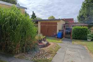 Einfamilienhaus für mehr Raum, mehr Leben. und mehr Möglichkeiten mit Hof und Garten! – Anhalt-Bitterfeld (Kreis) – Vorschaubild 1