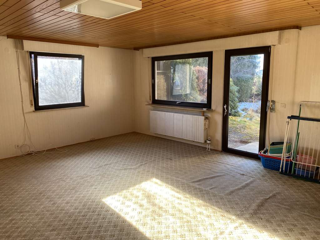 Immobilie in Postbauer-Heng - Einfamilienhaus mit großem Grundstück in guter Lage von Postbauer-Heng  - Bild 4