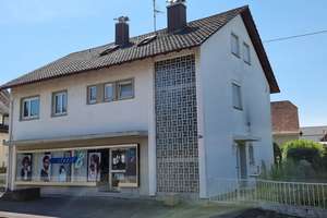 Wohn- und Geschäftshaus in Teningen