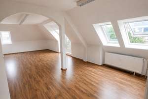 Großzügige 4-Zimmer-Dachgeschosswohnung mit 109,65 m² und Einbauküche in Kiel-Hassee – Die vollständige Adresse der Immobilie erhältst du vom Anbieter., 24113 Hassee, Kiel – Vorschaubild 6