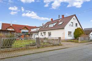 Charmantes Einfamilienhaus für Großfamilien – Die vollständige Adresse der Immobilie erhältst du vom Anbieter., 76149 Neureut, Karlsruhe – Vorschaubild 2