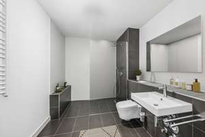 Live Elevated – Charmantes 3-Zimmer-Apartment mit Loggia im exklusiven Colonnades – George-Stephenson-Straße 10, 10557 Moabit, Berlin – Vorschaubild 10