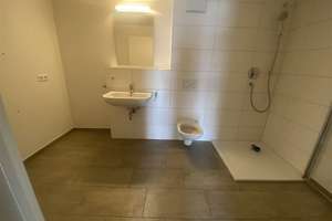 Schöne, helle, 4.Zi.Whg mit zwei Bädern, Abstellraum, großem Balkon, EBK, Kellerraum – Tunnelstraße 2, 70469 Bahnhof Feuerbach, Stuttgart – Vorschaubild 4