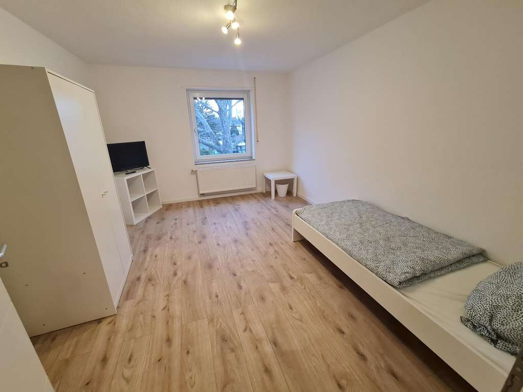 Kapitalanlage mit ca. 7 % Rendite! Hochwertige 2-Zimmer-Wohnung – Saniert und Möbliert!