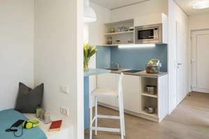 Möbliertes 20 m² Apartment für Studierende/Azubis  in Köln-Ehrenfeld – 775 € all inclusive – Melatengürtel 113/115, 50825 Ehrenfeld (Ortsteil), Köln – Vorschaubild 2