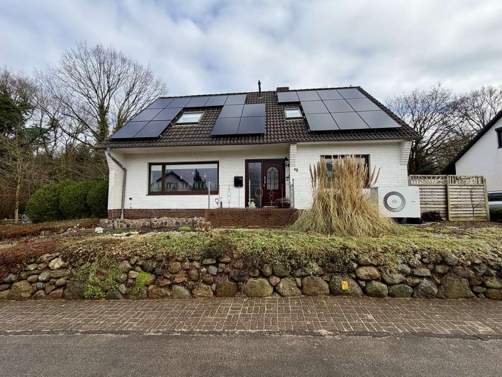 Immobilie in Nordhastedt - Charmantes Einfamilienhaus mit Einliegerwohnung in ruhiger Wohnlage von Nordhastedt! - Bild 0