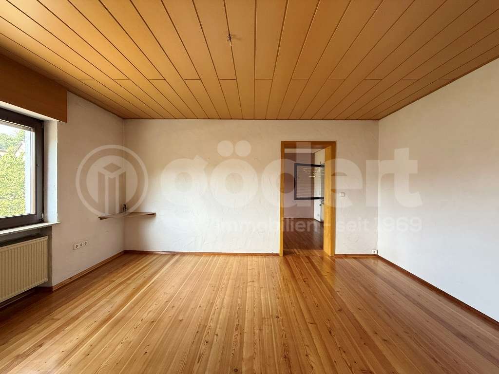 Immobilie in Leidersbach - Zweifamilienhaus im Grünen ! - Bild 0