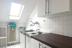 BOCKENHEIM I 1- ZIMMER STUDIO APARTMENT I GEMEINSCHAFTSBAD I SEPERATE KÜCHE I DACHGESCHOSS – 60487 Bockenheim, Frankfurt am Main – Vorschaubild 4