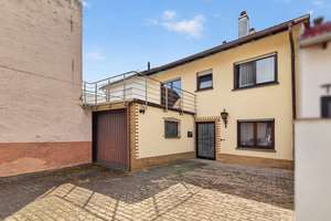 Familienglück mit Garten, Garage und zusätzlichem Entwicklungspotenzial in Durlach-Aue – Die vollständige Adresse der Immobilie erhältst du vom Anbieter., 76227 Durlach, Karlsruhe – Vorschaubild 3