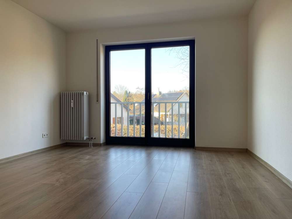 Immobilie in Aystetten - Traumhafte Lage - Geräumige Vierzimmerwohnung inklusive Stellplatz - Bild 3