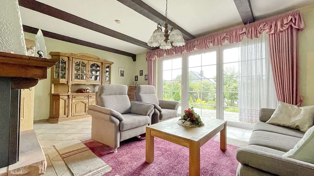 Immobilie in Kisdorf - Attraktives Einfamilienhaus mit ansprechendem Garten und Sonnenterrasse in Kisdorf - Bild 3