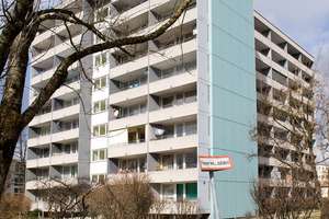Komplett modernisierte 1-Zi.-Wohnung mit Balkon * 31 m² – Feuchtwanger Str 3, 80937 Am Hart, München – Vorschaubild 7