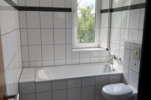 Helle 3 Zimmer und 2 Balkone, Gäste-WC, Fußbodenheizung, Bad mit Wanne und Dusche – Altenhoferstr. 178, 42719 Wald, Solingen – Vorschaubild 20