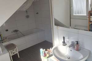 Großzügige Doppelhaushälfte mit 189 m², Sauna & vielseitigem Souterrain in Frankfurt am Main“ – 60439 Niederursel, Frankfurt am Main – Vorschaubild 6