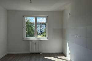 NUR MIT WBS 100/140 MIT BESONDEREM WOHNBEDARF - Familienwohnung in Karow mit Balkon! – Münchehagenstraße 38, 13125 Karow, Berlin – Vorschaubild 5