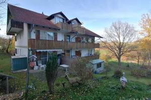 Attraktives Mietshaus in Viechtach! – Die vollständige Adresse der Immobilie erhältst du vom Anbieter., 94234 Viechtach – Vorschaubild 1