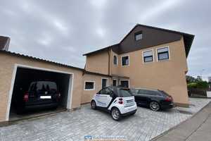 Vermietetes MFH in Schrobenhausen
1 Doppelhaushälfte, 1 Wohnung und 1 Gewerbeeinheit – Neuburg-Schrobenhausen (Kreis) – Vorschaubild 3