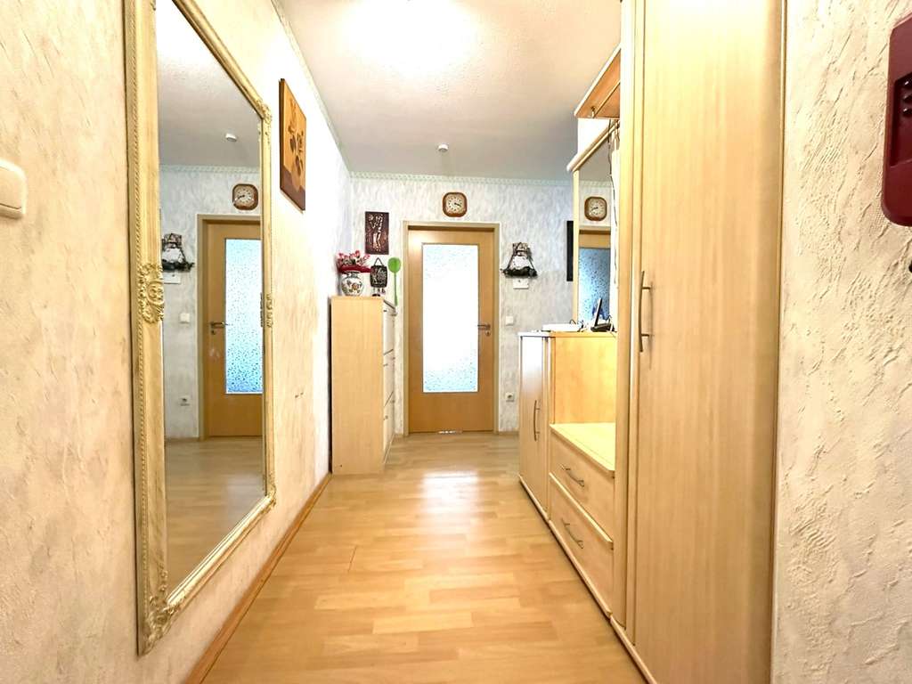 Immobilie in Gersthofen - Licht, Luft und Alpenblick im Herzen der Stadt Gersthofen - Citywohnung mit Balkon - Bild 3