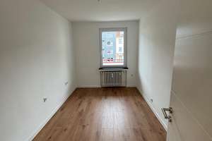 Exklusive kernsanierte 4-Zimmer-Wohnung mit hochwertiger Luxusausstattung und 2 Balkonen in Südstadt – Lischkestr. 00, 42119 Elberfeld, Wuppertal – Vorschaubild 10
