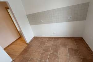 TOP Wohnlage mit Süd-Balkon am Wohnzi. !! – Sachsenring 41, 9127 Gablenz, Chemnitz – Vorschaubild 7