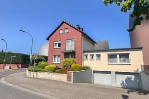 Großzügiges Zweifamilienhaus mit Balkon, Terrasse, Garten und 2 Tiefgaragen im idyllischen Loverich – Die vollständige Adresse der Immobilie erhältst du vom Anbieter., 52499 Baesweiler – Vorschaubild 54