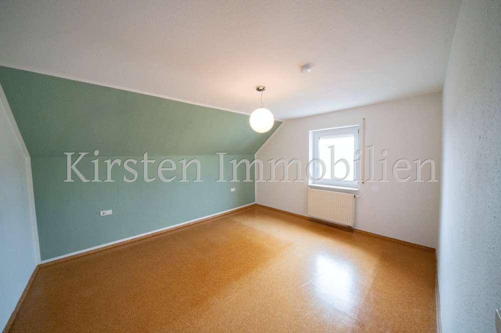 Immobilie in Rosenfeld - Top Lage! Modernes Generationenhaus mit 3 sep. Wohnungen Bj 1993, Doppelgarage! - Bild 4