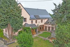 Charmantes Wohnhaus mit traumhafter Gartenlandschaft – Die vollständige Adresse der Immobilie erhältst du vom Anbieter., 56290 Macken – Vorschaubild 2