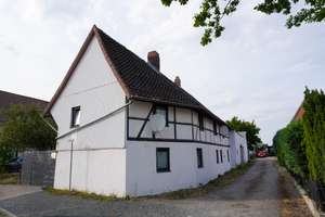 Einfamilienhaus mit separater Einliegerwohnung und Scheune. Raum für Familie & Ideen in SZ Beddingen