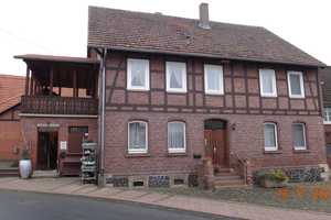 EFH mit kl. Laden, großer überdachter Dachterrasse ,großem bebaubarem Grundstück und Scheune – Schwalm-Eder-Kreis – Vorschaubild 2
