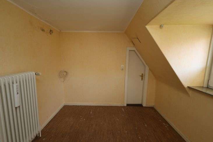 Immobilie in Groven - Gediegenes Einfamilienhaus auf schönem Grundstück mit altem Baumbestand in Lunden, Kreis Dithmarsche - Bild 5