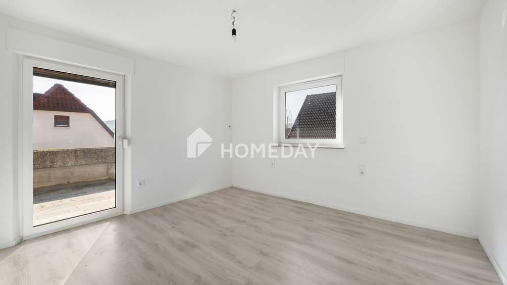 Immobilie in Oberstenfeld - Stilvoll modernisierte 3-Zimmer-Wohnung mit großer Sonnenterrasse und Einbauküche - Bild 1