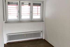 Gepflegte 2,5-Raum-Wohnung mit großem Balkon im schönen Bad Liebenzell – Die vollständige Adresse der Immobilie erhältst du vom Anbieter., 75378 Bad Liebenzell – Vorschaubild 10