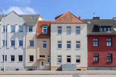 Solide Anlage: MFH mit 4 Einheiten und Top-Potenzial in Citylage