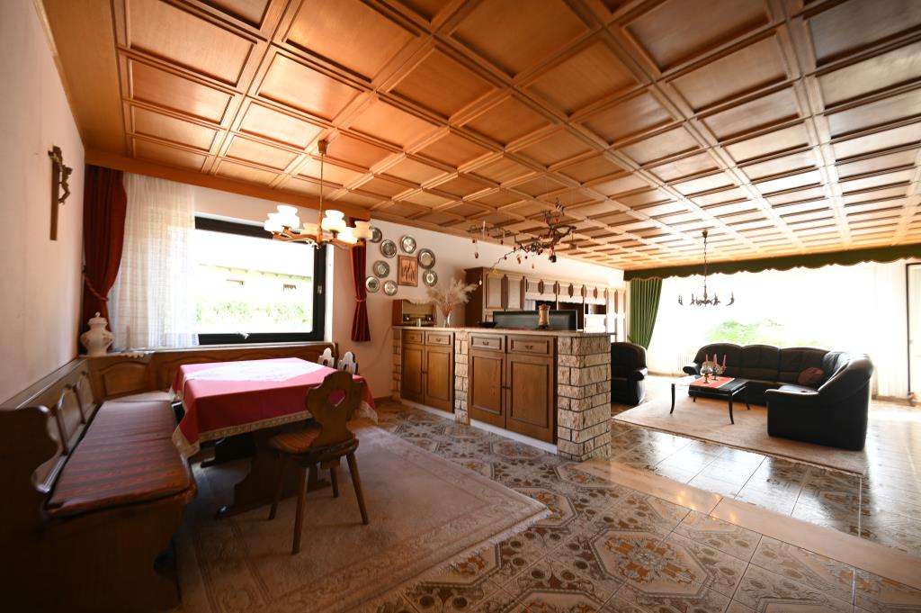 Immobilie in Breitenbrunn - Stilvoller Wohntraum - 
Großzügig Wohnen & Arbeiten & Leben!
  Breitenbrunn - Gimpertshausen - Bild 1