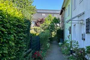 Ideal für die kleine Familie: Sympathisches Reihenendhaus mit großem Garten -Ausbauoption inklusive – Bielefeld – Vorschaubild 2