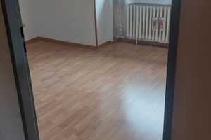 Frisch renovierte 2-Zimmer-Dachgeschosswohnung in gepflegtem Mehrfamilienhaus – Eisenbahnweg 34, 52068 Aachen – Vorschaubild 1