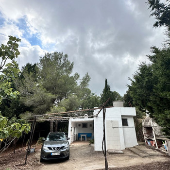 NICHT HYPOTHEKENFÄHIGES RUSTIKALES GRUNDSTÜCK IN VILANOVA D'ESCORNALBOU