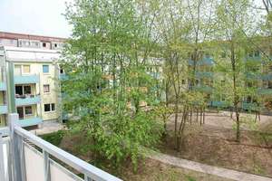 1-Raum-Wohnung mit Balkon und Blick ins Grüne – Martinstr. 24, 9130 Sonnenberg, Chemnitz – Vorschaubild 1