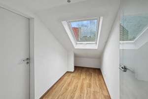 Großzügige 4-Zimmer-Maisonette-Wohnung in Düsseldorf Garath – Die vollständige Adresse der Immobilie erhältst du vom Anbieter., 40595 Garath, Düsseldorf – Vorschaubild 12