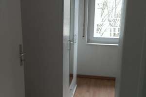 Geschmackvolle DG-Wohnung in TOP-LAGE mit drei Räumen und EBK in Karlsruhe – Pforzheimer Straße 20, 76227 Durlach, Karlsruhe – Vorschaubild 8