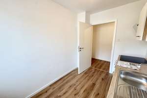 Ideal geeignet für 2-er WG! Freie & helle 2-Zimmer-Wohnung im 2.OG in nettem MFH direkt an der TH – Die vollständige Adresse der Immobilie erhältst du vom Anbieter., 90489 Wöhrd, Nürnberg – Vorschaubild 9