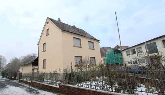 Bild von Einfamilienhaus mit Potenzial für Mehrgenerationenwohnen am Burggarten
