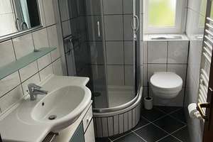 Modernisierte 3-Zimmer-Wohnung mit EBK im 1. OG in Krefeld – Memeler Platz 7, 47809 Linn, Krefeld – Vorschaubild 9