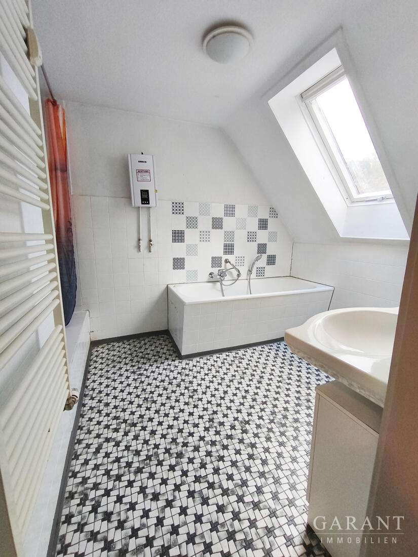 Immobilie in Sulz am Neckar - Viel Platz auf zwei Ebenen: Dachgeschoss-Wohnung mit Studio in Sulz am Neckar - Bild 1