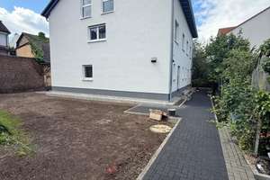 Effizienter Neubau (Kaum Nebenkosten) durch Erdwärme, Kühlung, Lüftung, PV & Garten – 8 Min. zum HBF – Die vollständige Adresse der Immobilie erhältst du vom Anbieter., 65933 Griesheim, Frankfurt am Main – Vorschaubild 1
